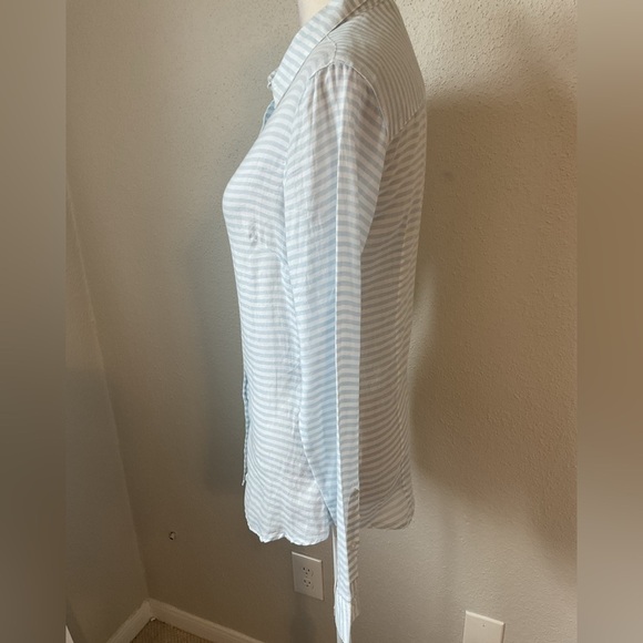 Garnet Hill Striped Button Down Top Blue White Size 2 - Picture 3 of 10